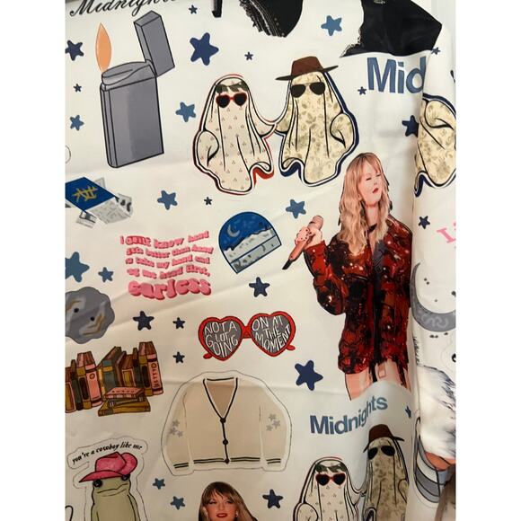Taylor Swift Meet me at midnight Pajama Top S Button Down Swiftie Eras Tour - Picture 9 of 11